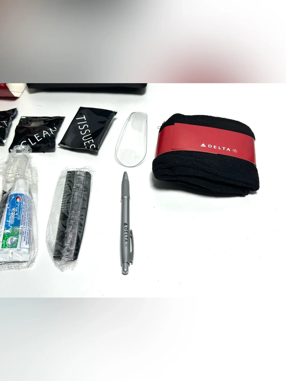 TUMI Delta Air Lines Business Black Amenity Toiletry Travel Kit - New Complete